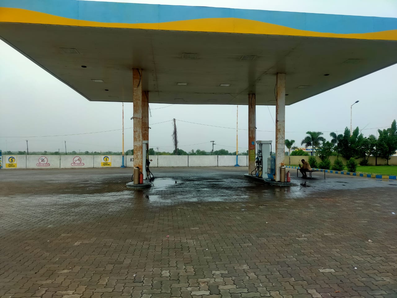 Petrol Pump and Restaurant For Sale in Jamnagar Maliya Highway