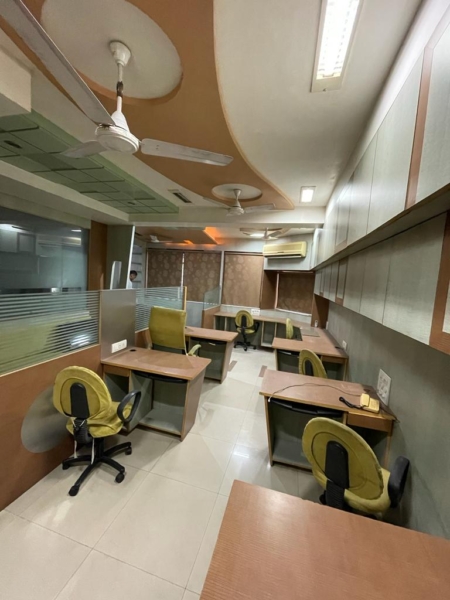 Office for Sale in Kalawad Road